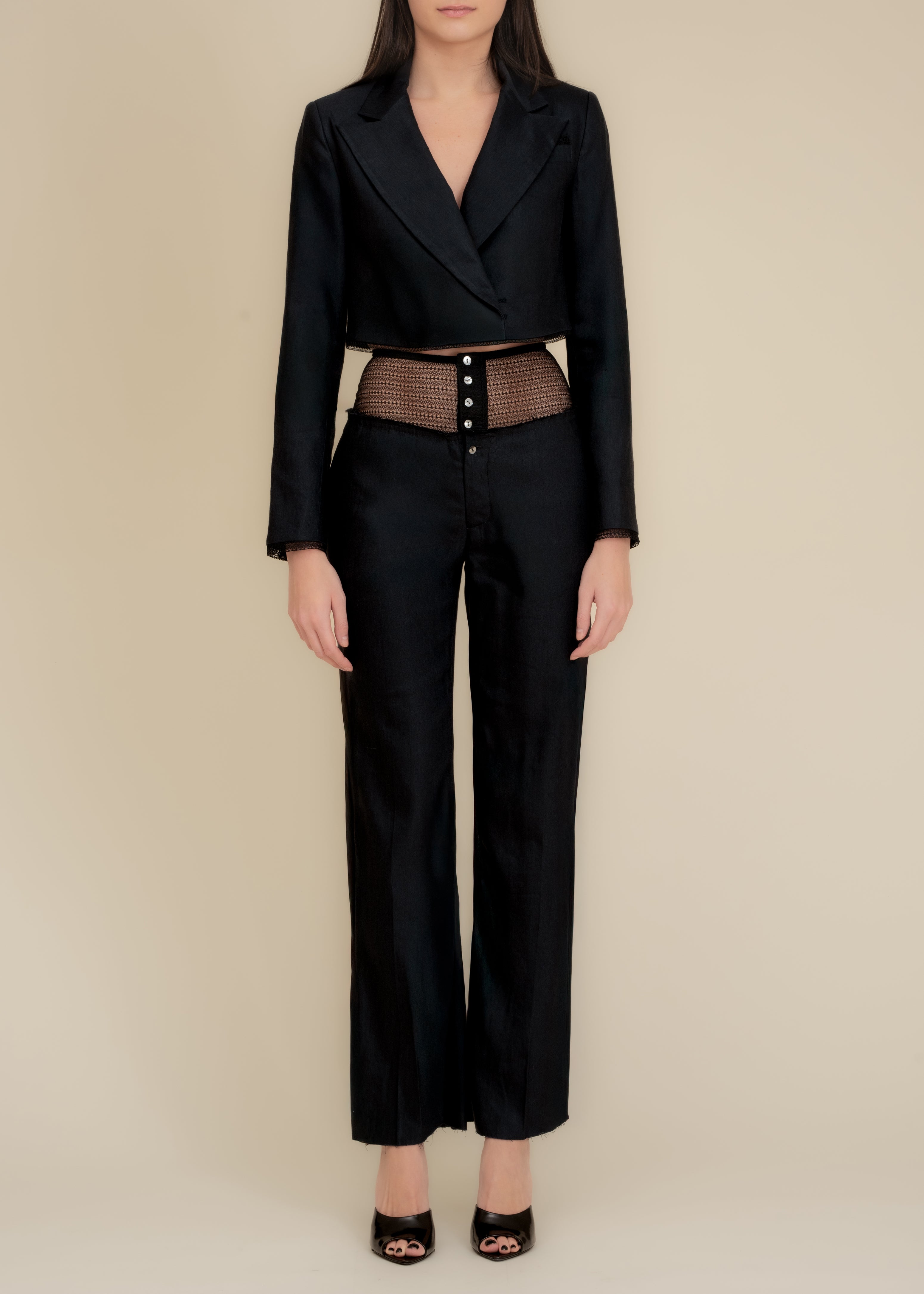 Morgaine Linen Blazer in Black